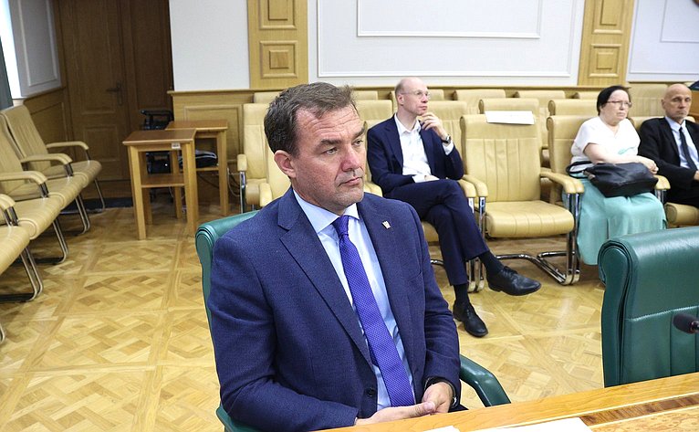 Заседание Совета по вопросам агропромышленного комплекса и природопользования при Совете Федерации на тему «Проблемы реализации новых механизмов использования и охраны земель сельскохозяйственного назначения»