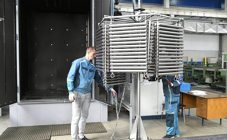 Андрей Епишин в рамках работы в регионе посетил кимрский завод теплового оборудования «Радиатор»