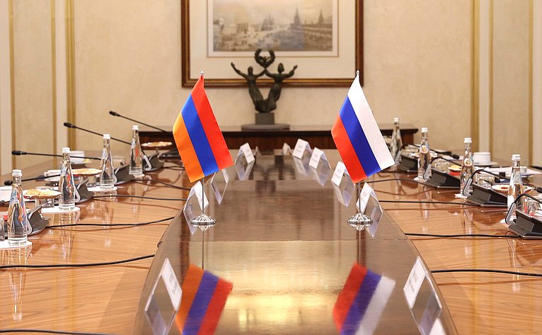Встреча Председателя СФ Валентины Матвиенко с Премьер-министром Республики Армения Николом Пашиняном в рамках официального визита в РФ