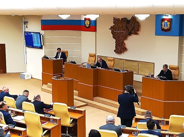 Сергей Рябухин в ходе своей рабочей поездки в регион принял участие в заседании регионального парламента