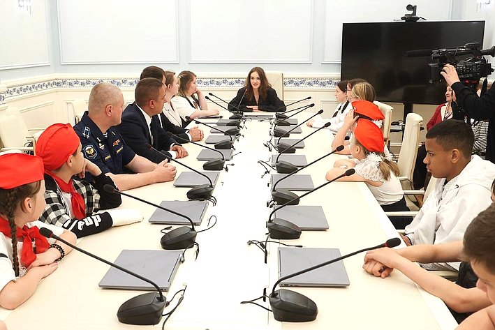 Встреча Айрата Гибатдинова со школьниками Ульяновской области