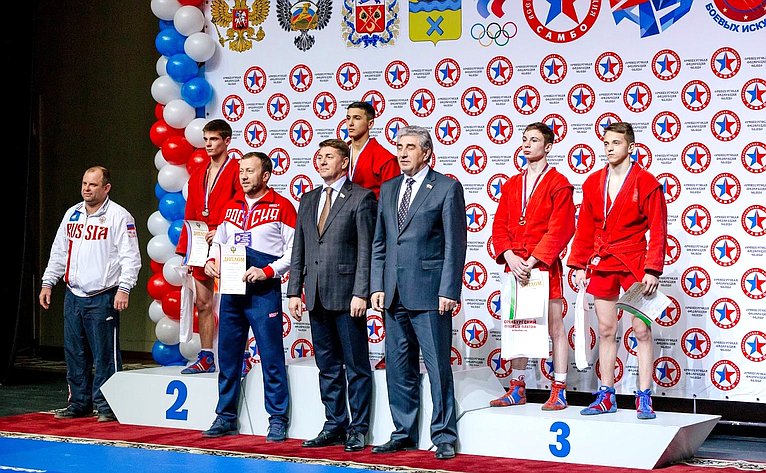 А. Шевченко принял участие в торжественном открытии первенства России по самбо среди юниоров и юниорок