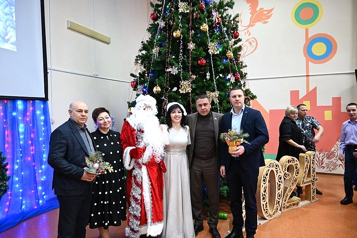 Айрат Гибатдинов поздравил детей Ульяновской области с наступающим Новым Годом
