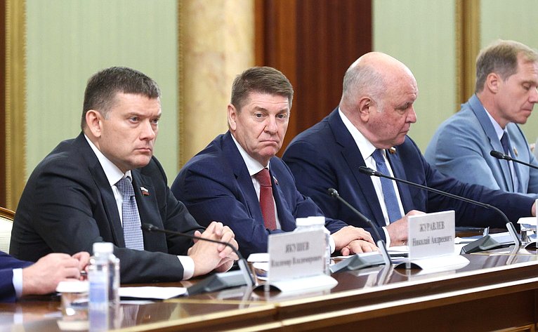 Встреча Председателя Правительства Российской Федерации Михаила Мишустина с руководством Совета Федерации
