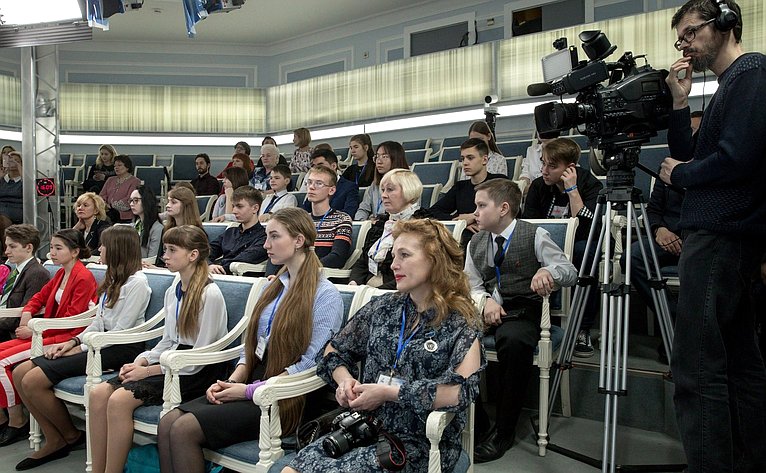 Встреча Л. Гумеровой с участниками XXVI Всероссийских юношеских чтений имени В.И. Вернадского