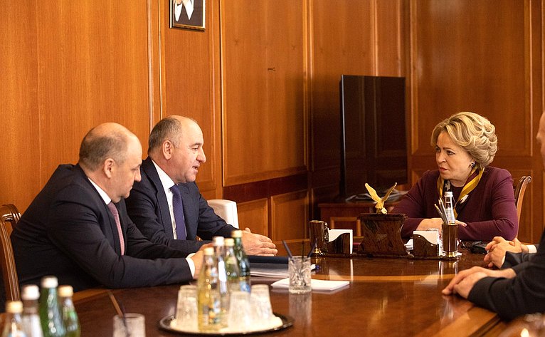 Встреча Председателя Совета Федерации Валентины Матвиенко с главой Карачаево-Черкесской Республики Рашидом Темрезовым