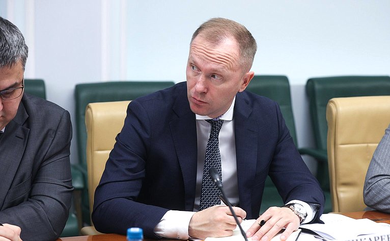Совещание «Роль налоговых льгот в стимулировании научно-технологического развития РФ и повышении результативности научных исследований: эффективная мера государственной поддержки научной и инновационной деятельности или инструмент налоговой оптимизации»