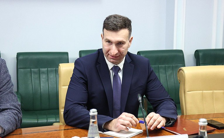 Григорий Карасин провел встречу с Председателем Верховного Совета Приднестровской Молдавской Республики Александром Коршуновым