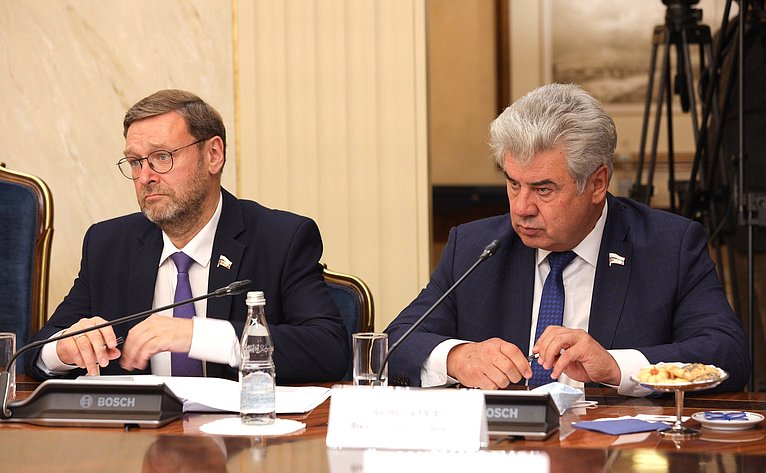 Встреча Председателя СФ Валентины Матвиенко с Председателем Национального Собрания Республики Армения Аленом Симоняном