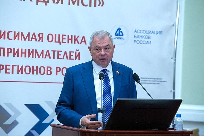 Председатель Комитета СФ по бюджету и финансовым рынкам Анатолий Артамонов