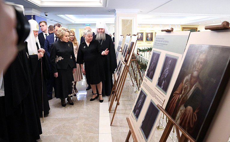 Выставка восстановленных икон Донбасса из Свято-Петропавловского кафедрального собора