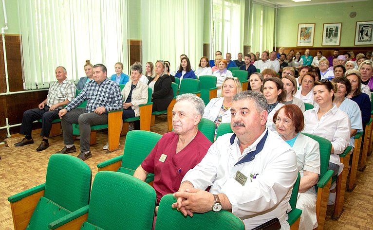 Владимир Киселев посетил «Областной центр специализированных видов медицинской помощи»