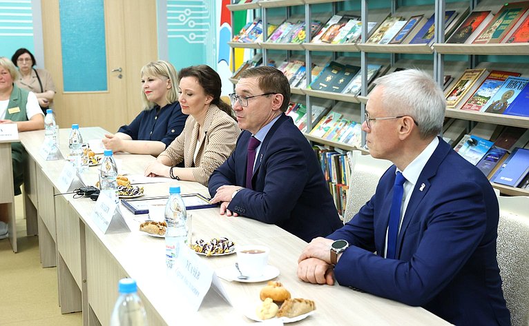 Владимир Якушев в ходе рабочей поездки в Республику Коми встретился с коллективом Республиканского Тентюковского дома-интерната для престарелых и инвалидов