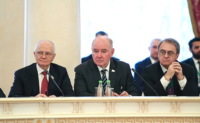 Сенаторы РФ приняли участие в XIII Международном экономическом саммите «Россия — Исламский мир: KazanSummit 2022»