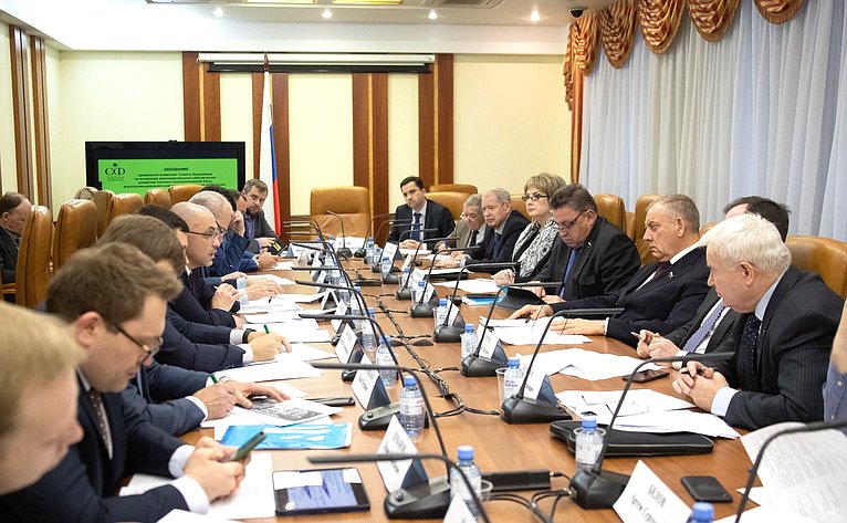 Заседание Временной комиссии СФ по вопросам законодательного обеспечения развития технико-технологической базы агропромышленного комплекса РФ