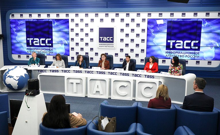 Пресс-конференция, посвященная премии «Талантливая женщина в современной индустрии»