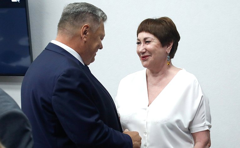 Председатель Комитета СФ по социальной политике Елена Перминова приняла участие в состоявшемся в Москве заседании Комиссии Парламентского Собрания по здравоохранению