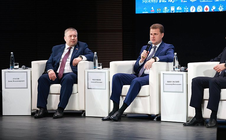 Денис Гусев принял участие в мероприятиях III Всероссийского форума «Арктика. Лёд тронулся»