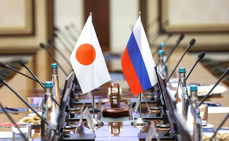 Встреча заместителя Председателя СФ Константина Косачева с депутатом Палаты советников Парламента Японии Мунэо Судзуки