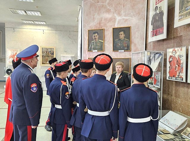 Ольга Бас посетила Республиканский краеведческий музей ЛНР