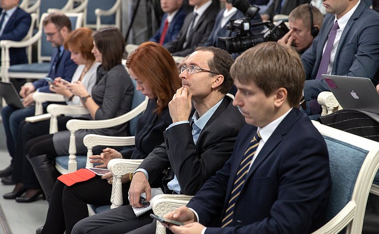 Встреча Председателя СФ В. Матвиенко с парламентскими корреспондентами