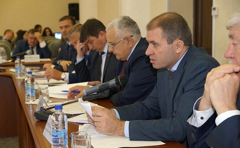Выездное заседание Комитета СФ по аграрно-продовольственной политике и природопользованию в Ростове-на-Дону