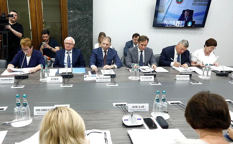 Председатель Комитета СФ по социальной политике Елена Перминова приняла участие в состоявшемся в Москве заседании Комиссии Парламентского Собрания по здравоохранению