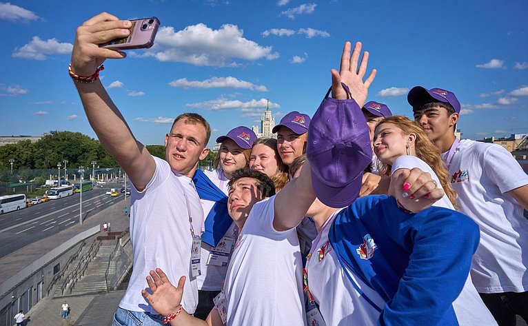 Участники «Поезда Памяти» прибыли в город-герой Москву (фото Фонд «Культурное пространство»)