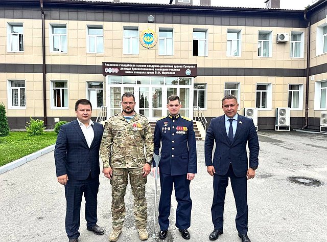 В Рязанском воздушно-десантном училище состоялось открытие фотовыставки «Герои Гостомеля»