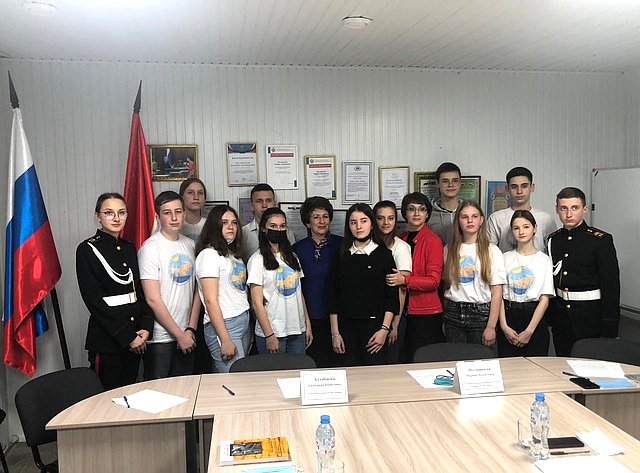 Екатерина Алтабаева встретилась с членами Детского совета при Уполномоченном по правам ребёнка в Севастополе