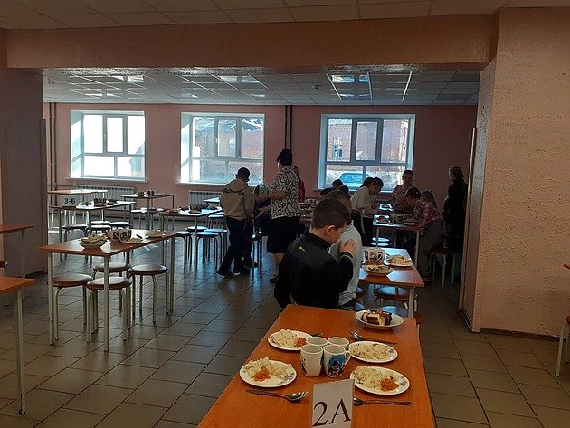 Ольга Бас посетила Райгородскую среднюю школу и ознакомилась с ходом строительства пищеблока