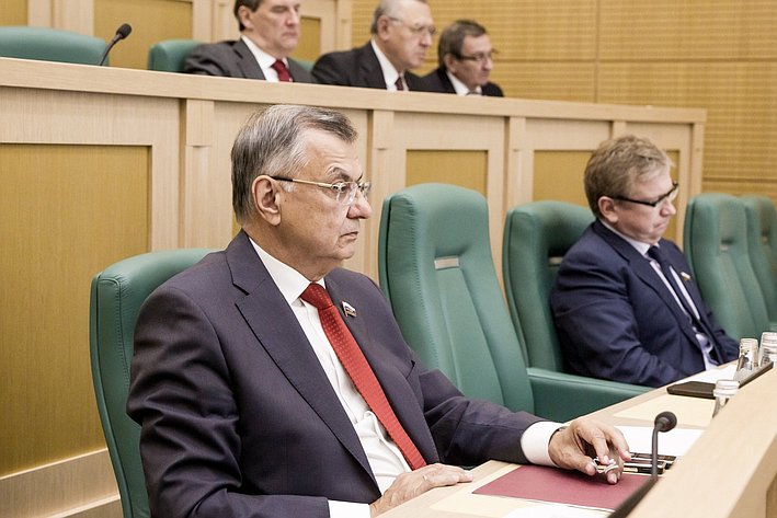 Степан Жиряков на 358 заседании Совета Федерации