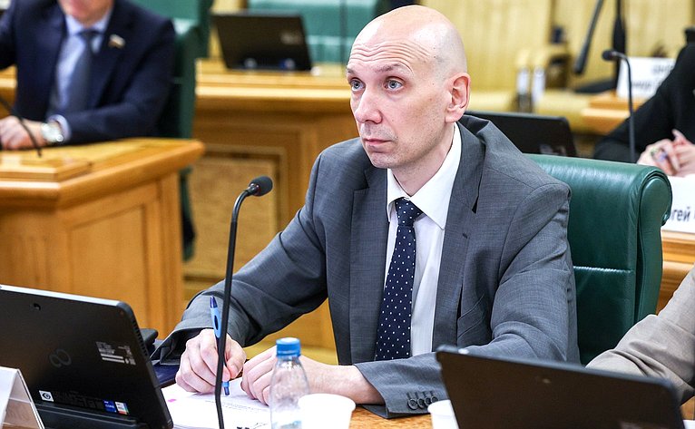 Заседание Комитета Совета Федерации по федеративному устройству, региональной политике, местному самоуправлению и делам Севера