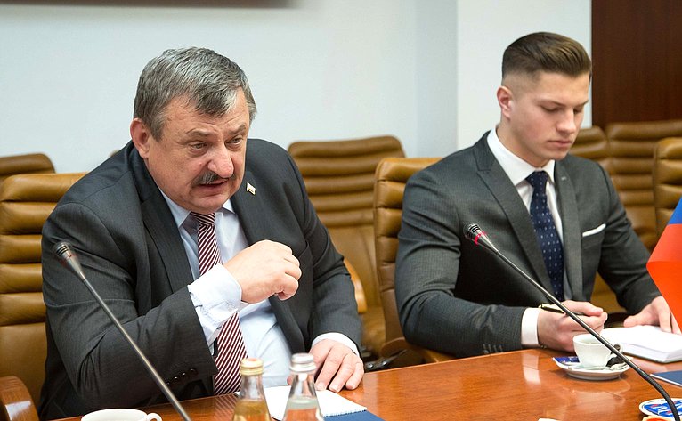 Встреча В. Бондарева с председателем Комитета по обороне и безопасности Национального совета Словацкой Республики Антоном Грнко