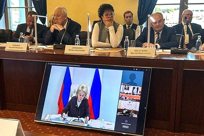 Лилия Гумерова в режиме видео-конференц-связи приняла участие в совещании, посвященном промежуточным итогам реализации пилотного проекта по изменению уровней профессионального образования (фото Форпост Северо-Запад)
