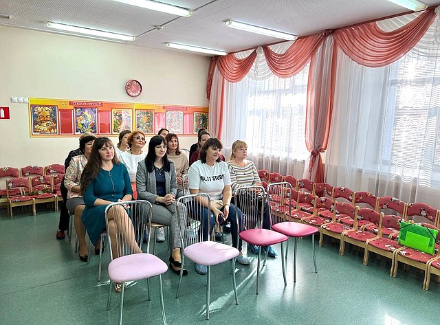 Айрат Гибатдинов ппоздравил сотрудников детского сада в Ульяновске с Днем воспитателя и всех дошкольных работников