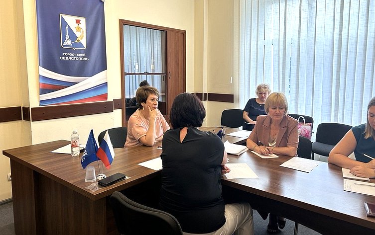 Екатерина Алтабаева провела приём граждан