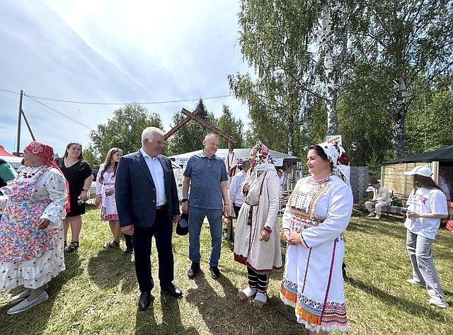 Сергей Мартынов посетил Сабантуй и Пеледыш Пайрем в Параньгинском районе Республики Марий Эл