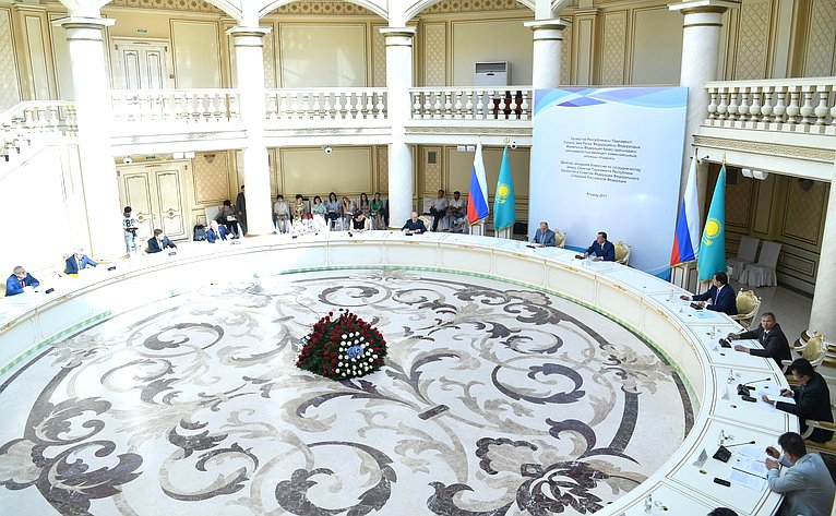 И. Умаханов принял участие в работе Комиссии по сотрудничеству между Советом Федерации и Сенатом Парламента Казахстана