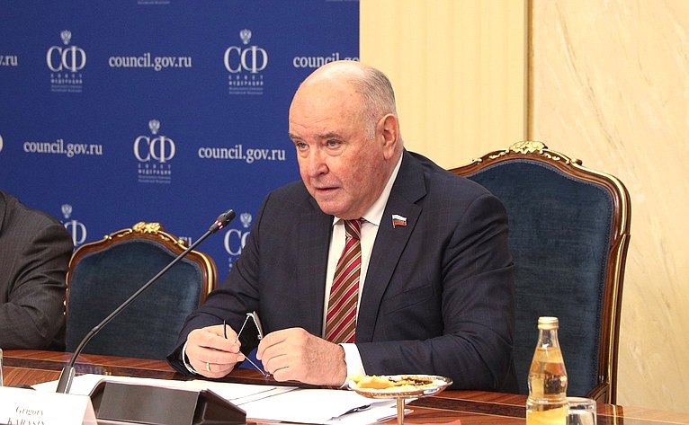 Председатель Комитета СФ по международным делам Григорий Карасин