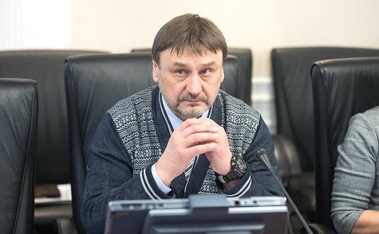 Владимир Лебедев