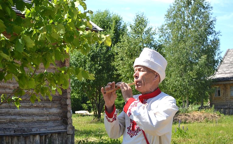 Николай Федоров посетил расположенный в Чебоксарском районе этнокомплекс «Ясна»