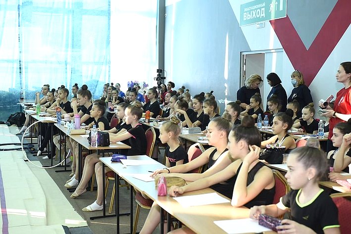 В Курске побывала мастер спорта международного класса по художественной гимнастике Любовь Барыкина