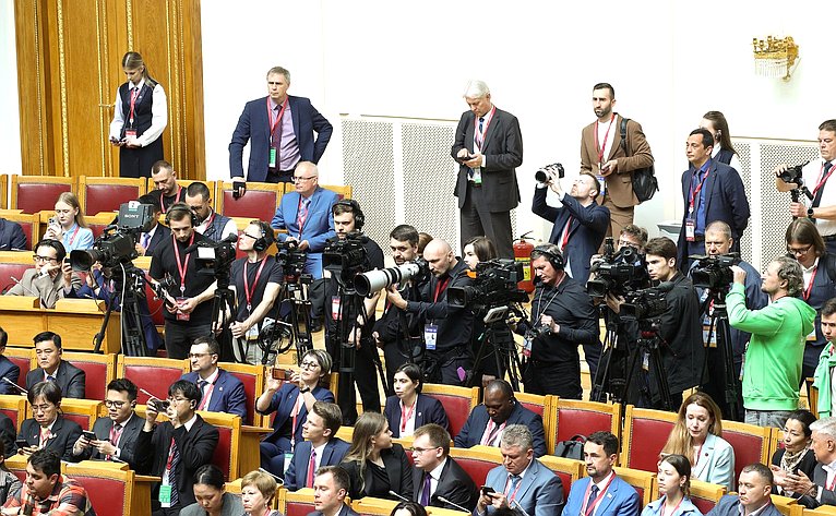 Пленарное заседание XI Невского международного экологического конгресса