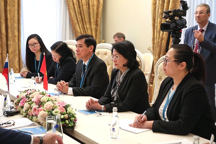 Председатель СФ провела встречу с Вице-президентом Вьетнама