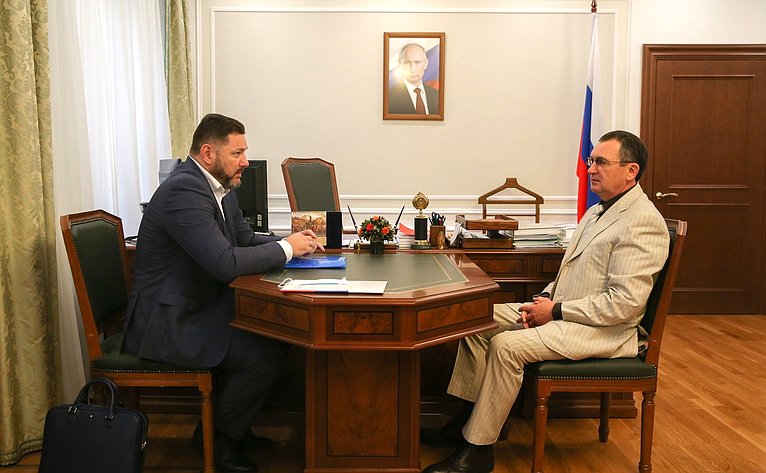 Николай Федоров провел встречу с главой администрации г. Кисловодска Александром Курбатовым