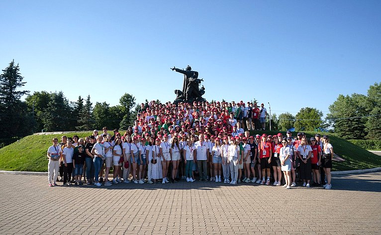 Участники российско-белорусского патриотического проекта «Поезд Памяти» прибыли в Смоленск