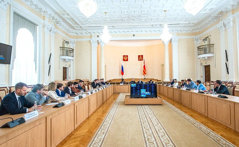 Лилия Гумерова приняла участие в заседании Экспертной группы по вопросам, касающимся аварийных объектов культурного наследия