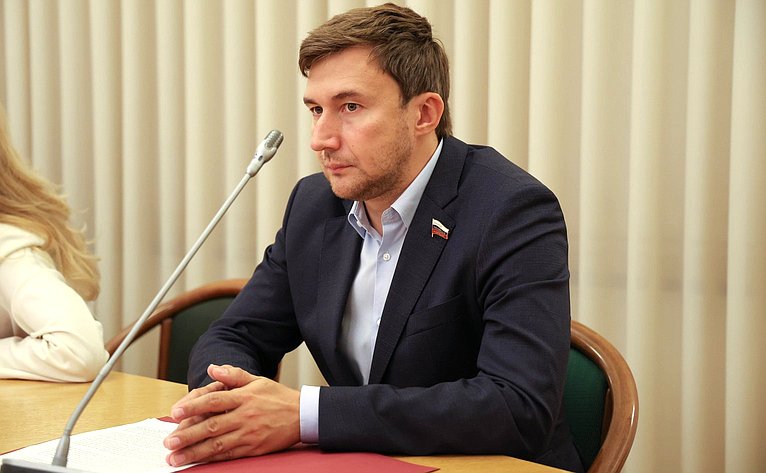 Сергей Карякин