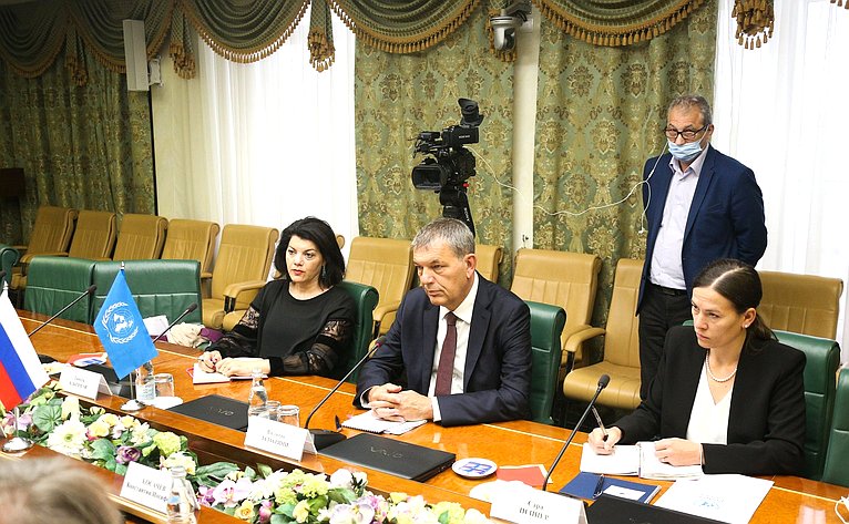 Константин Косачев провел встречу с Генеральным комиссаром Ближневосточного агентства для помощи палестинским беженцам и организации работ (БАПОР) Филиппе Лаззарини